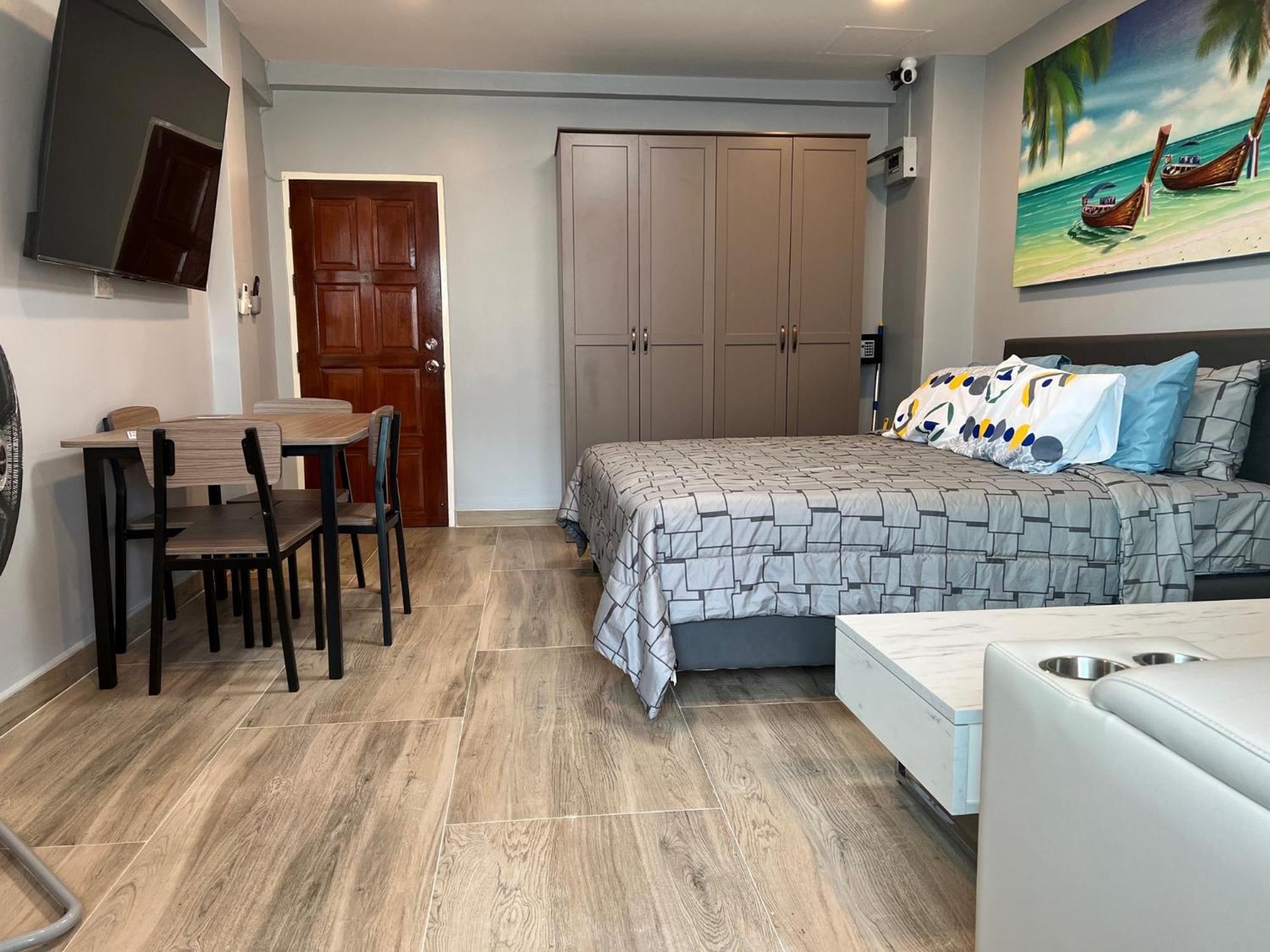 Private Modern Apartments By Patong Vacation Rentals Located In The Heart Of Patong, Walking Distance To The Beach, Kitchen, Private Bathroom, Seating Area, 65" Smart Tv With Free Wifi Zewnętrze zdjęcie