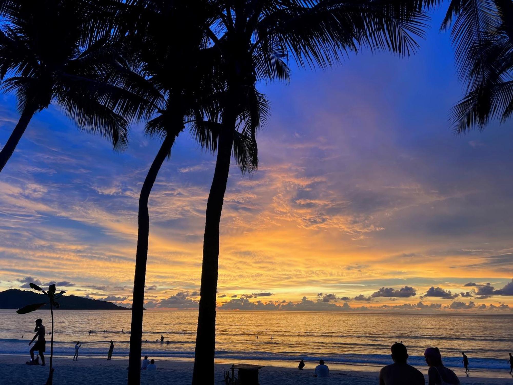Private Modern Apartments By Patong Vacation Rentals Located In The Heart Of Patong, Walking Distance To The Beach, Kitchen, Private Bathroom, Seating Area, 65" Smart Tv With Free Wifi Zewnętrze zdjęcie