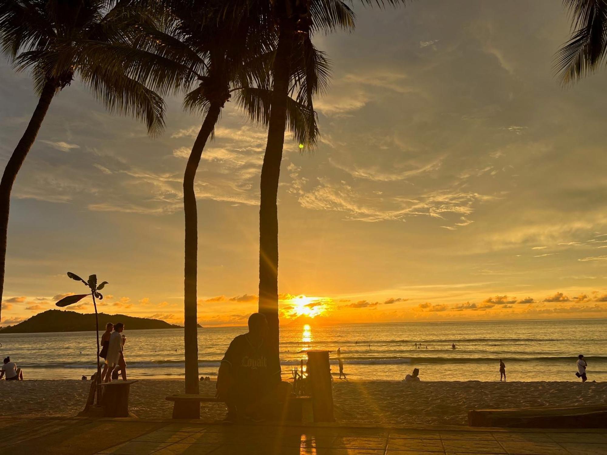 Private Modern Apartments By Patong Vacation Rentals Located In The Heart Of Patong, Walking Distance To The Beach, Kitchen, Private Bathroom, Seating Area, 65" Smart Tv With Free Wifi Zewnętrze zdjęcie