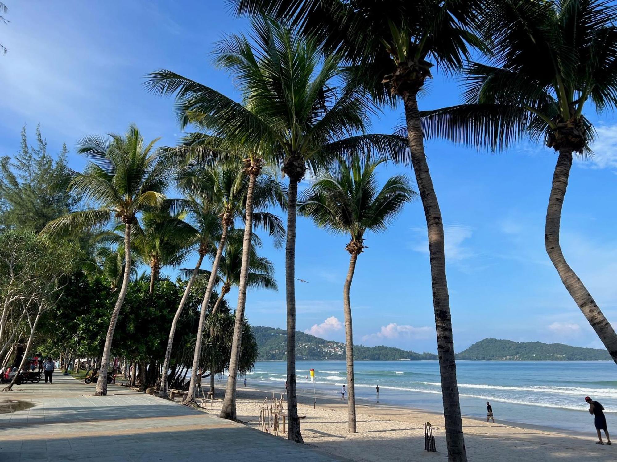 Private Modern Apartments By Patong Vacation Rentals Located In The Heart Of Patong, Walking Distance To The Beach, Kitchen, Private Bathroom, Seating Area, 65" Smart Tv With Free Wifi Zewnętrze zdjęcie