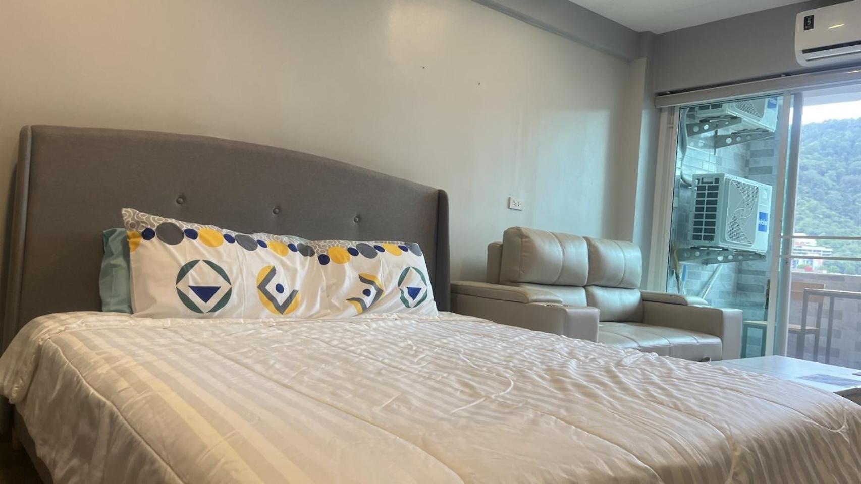 Private Modern Apartments By Patong Vacation Rentals Located In The Heart Of Patong, Walking Distance To The Beach, Kitchen, Private Bathroom, Seating Area, 65" Smart Tv With Free Wifi Zewnętrze zdjęcie